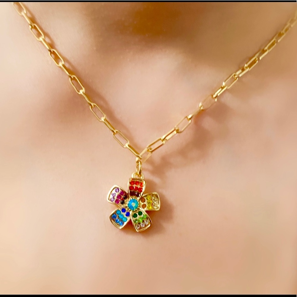 Flower Pendant Paperclip Gold Chain Necklace - Picture 2 of 2